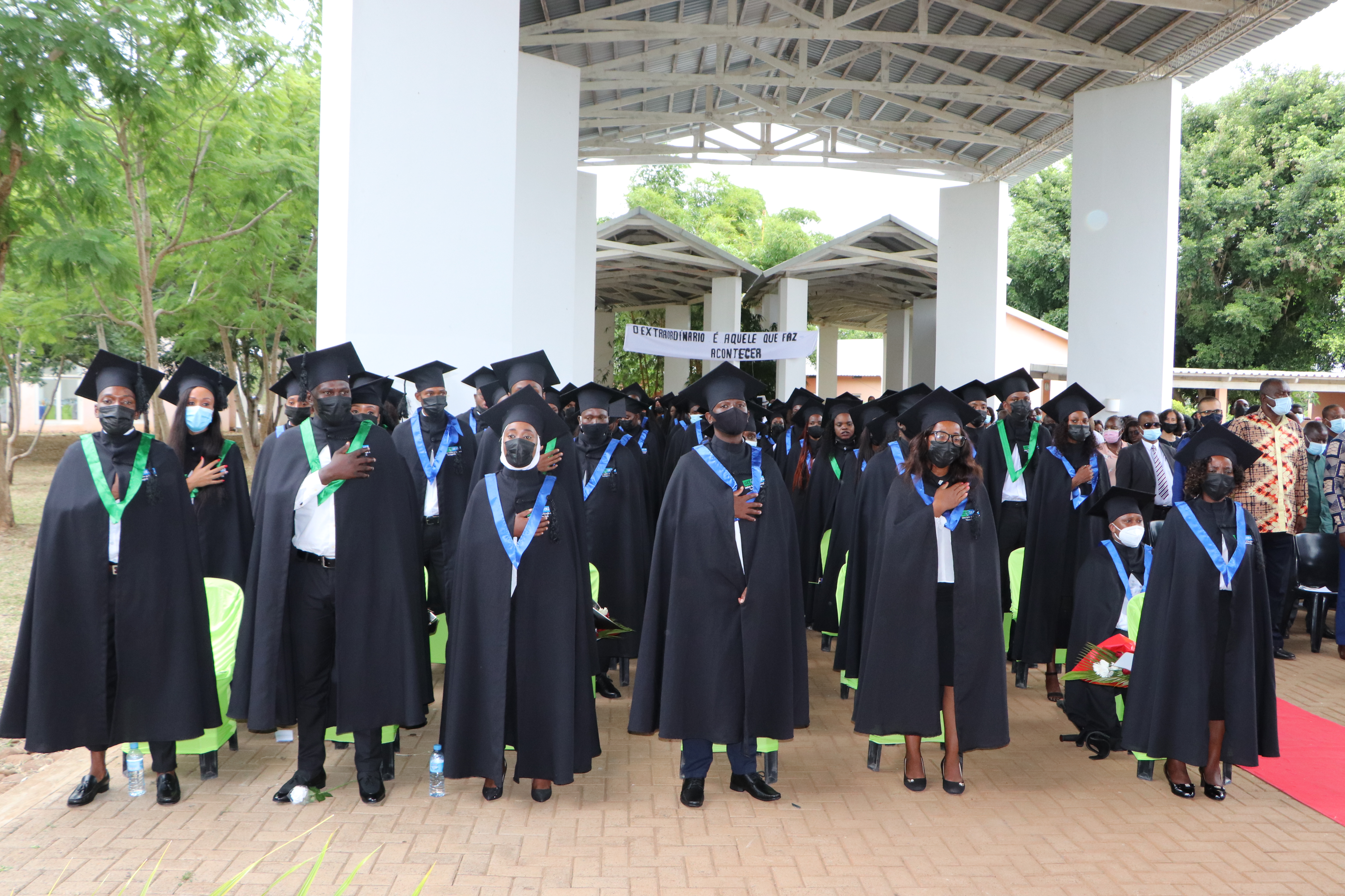XVI Graduation Ceremony at the Institute of Education and Technology - One World